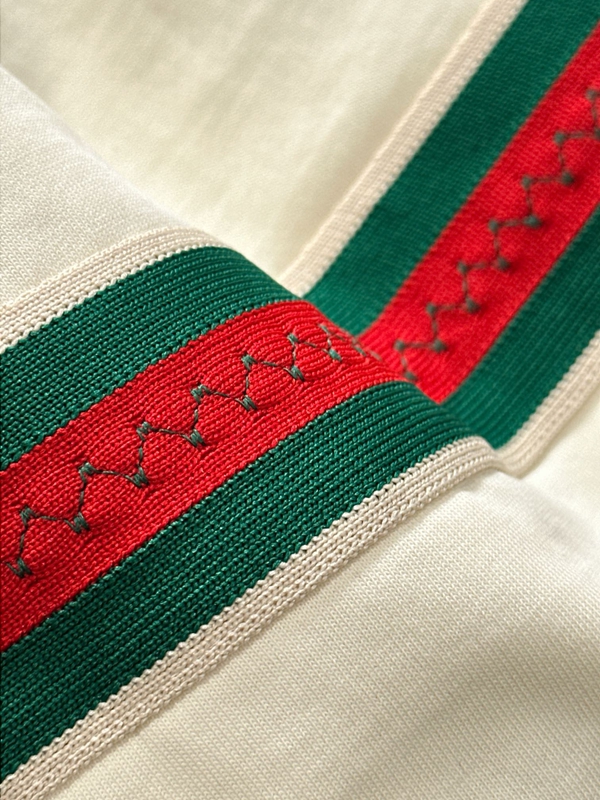 ブランドTシャツ角部分ディテール